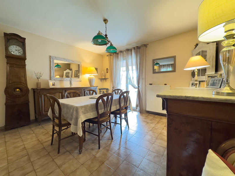 Maison - 90 m² - 5 pièces