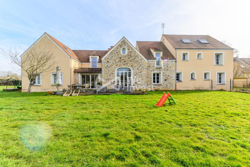 Villa - 427 m² - 14 pièces