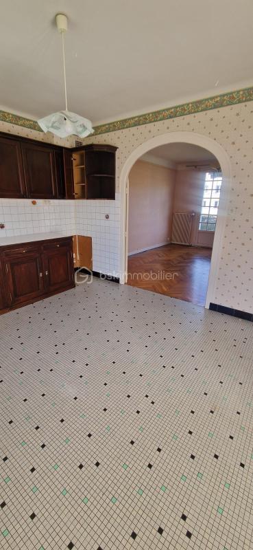 Demeure - 90 m² - 6 pièces