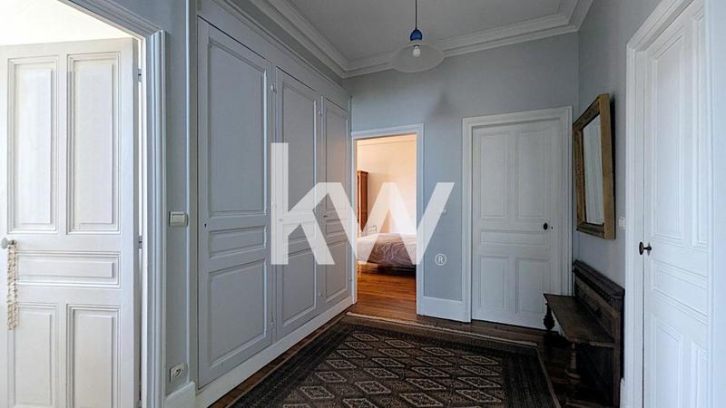 Maison bourgeoise - 257 m² - 10 pièces