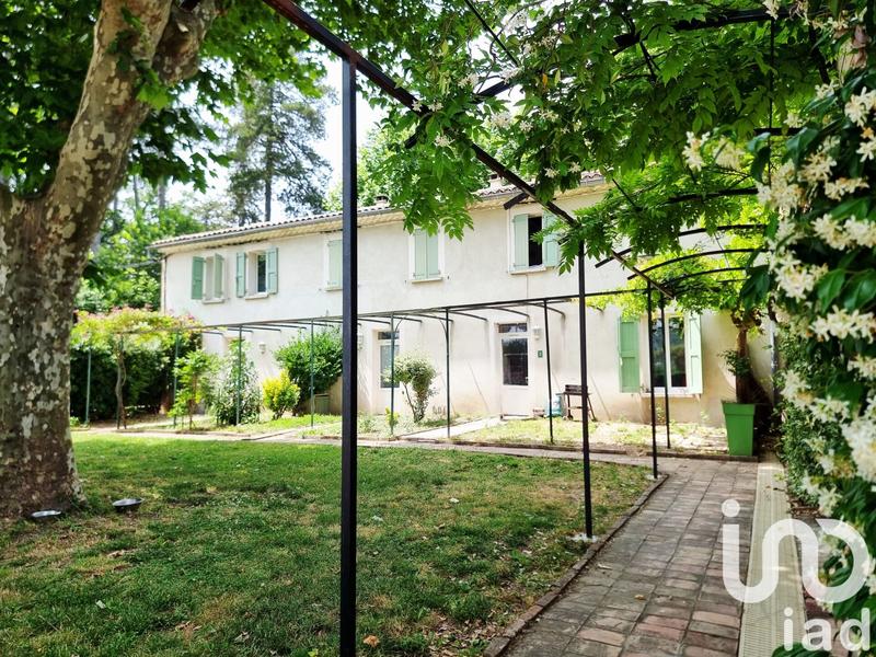 Maison - 1 000 m² - 29 pièces