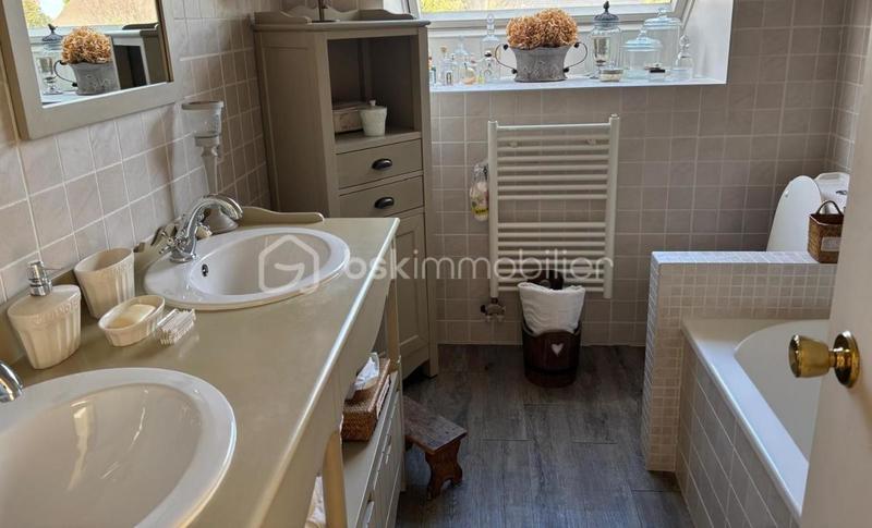 Maison - 148 m² - 7 pièces