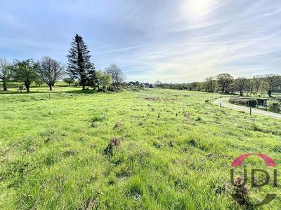 Terrain constructible - 2 124 m²