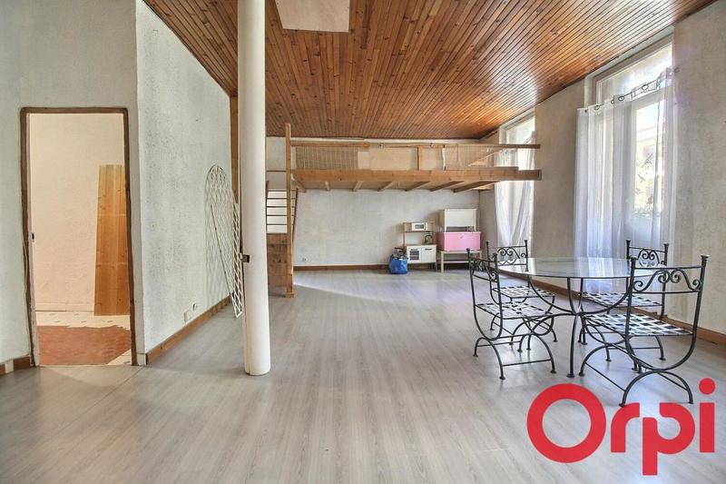 Appartement - 82 m² - 3 pièces