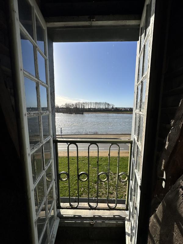 Loft - 130 m² - 3 pièces