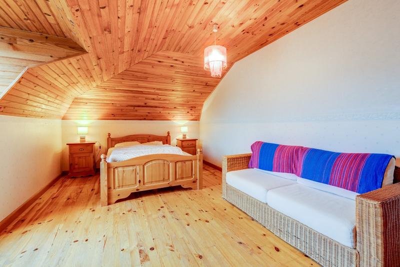 Maison - 285 m² - 12 pièces