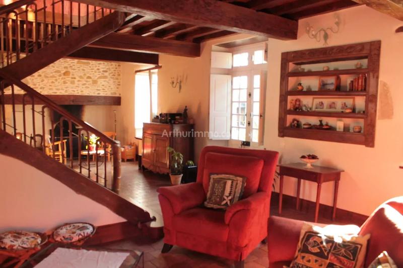 Maison - 244 m² - 6 pièces