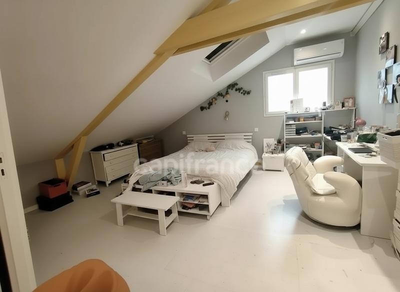 Maison - 170 m² - 7 pièces