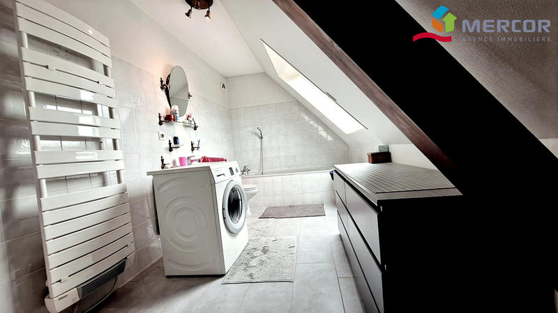 Appartement - 94 m² - 4 pièces