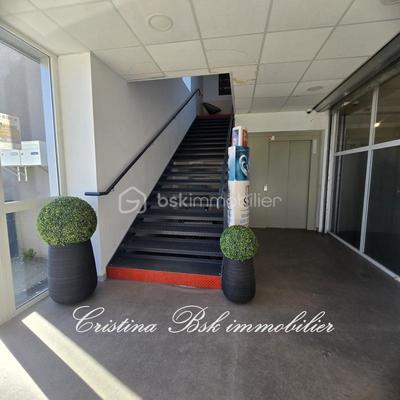 Bureau - 86 m² - 3 pièces