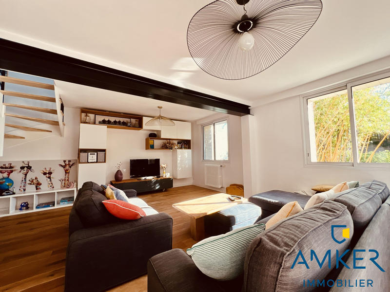 Maison - 200 m² - 7 pièces