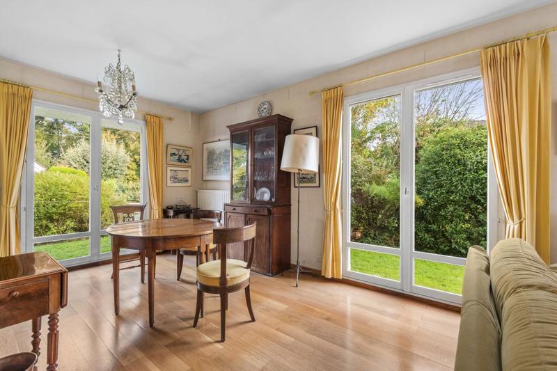 Maison - 160 m² - 8 pièces