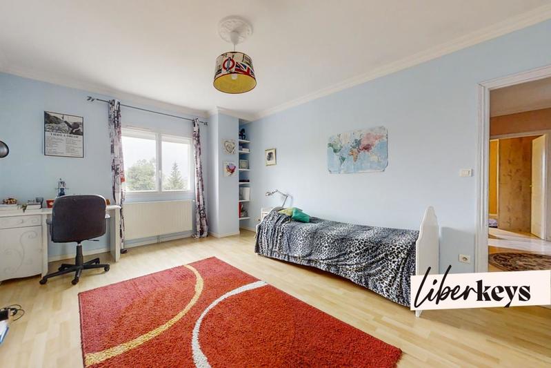 Villa - 200 m² - 7 pièces
