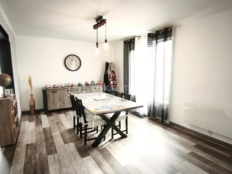 Maison traditionnelle - 89 m² - 4 pièces