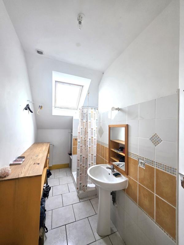 Maison - 303 m² - 12 pièces