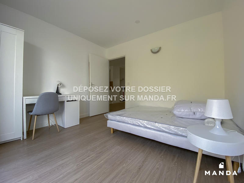 Chambre - 10 m² - 6 pièces