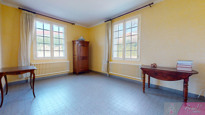 Maison - 188 m² - 8 pièces