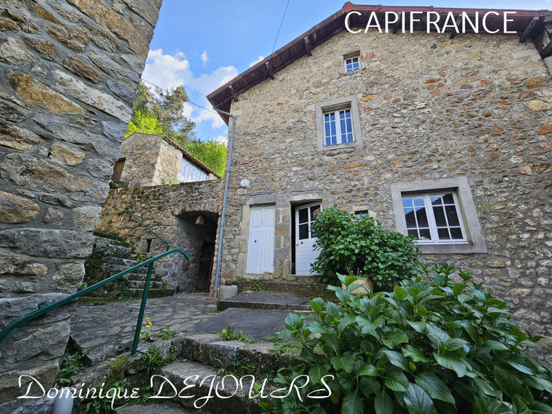 Maison - 280 m² - 13 pièces