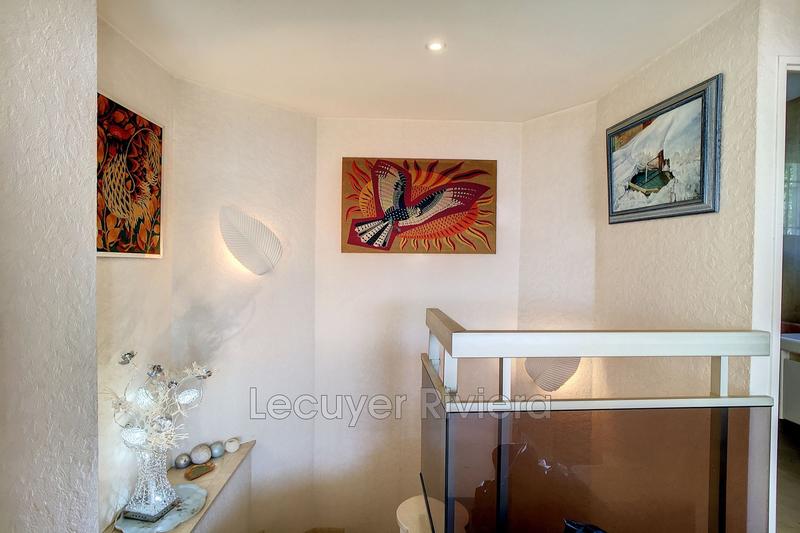 Maison contemporaine - 184 m² - 6 pièces