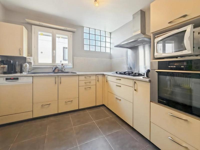 Maison de ville - 138 m² - 9 pièces