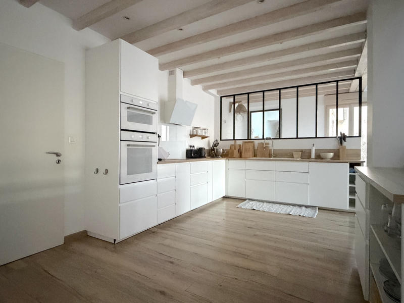 Maison - 255 m² - 7 pièces