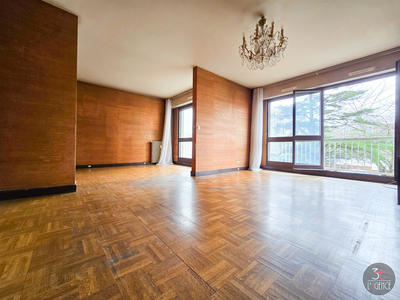 Appartement - 100 m² - 5 pièces