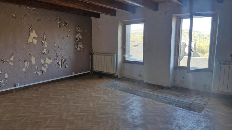 Maison - 145 m² - 9 pièces