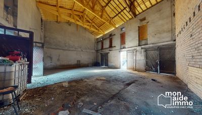 Maison - 260 m² - 8 pièces