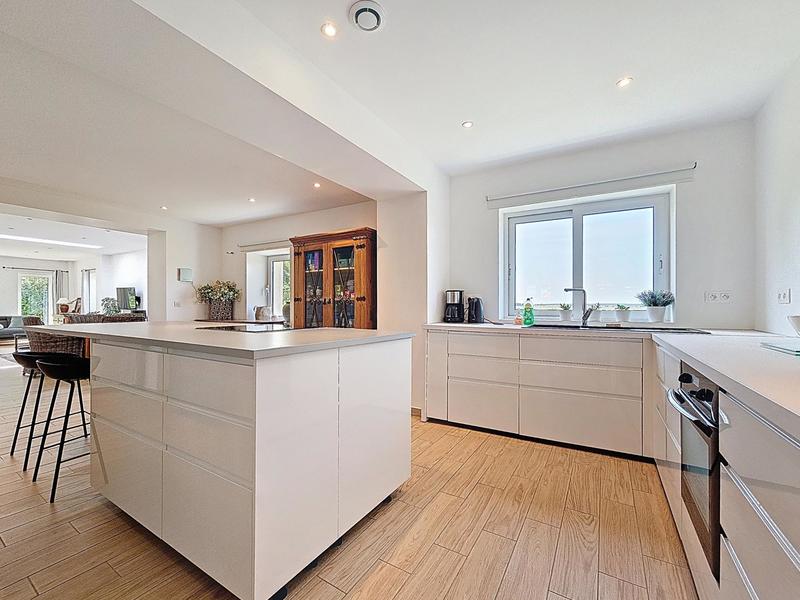 Maison - 200 m² - 7 pièces