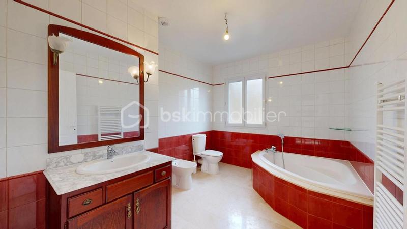 Villa - 230 m² - 6 pièces