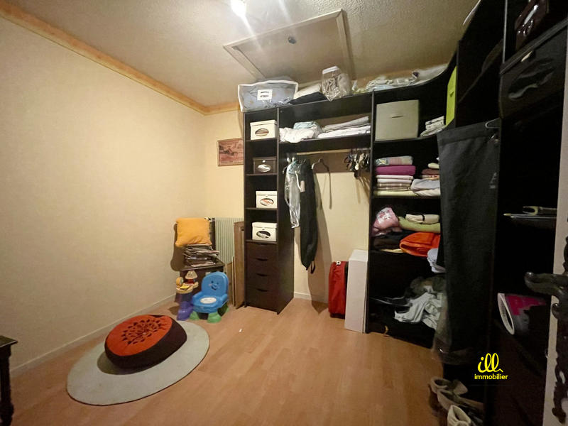 Maison - 212 m² - 7 pièces