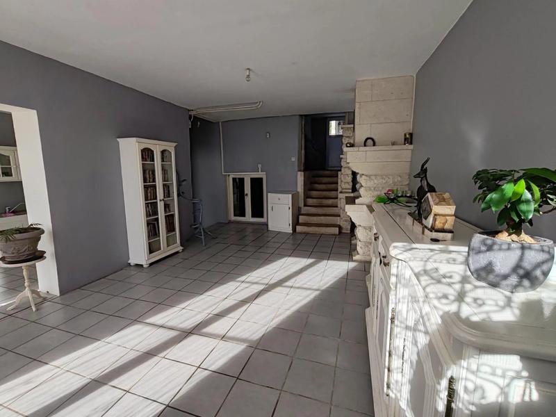 Maison - 228 m² - 11 pièces