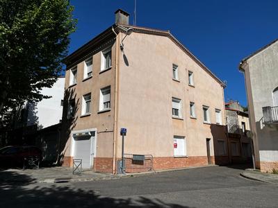 Maison - 243 m² - 11 pièces