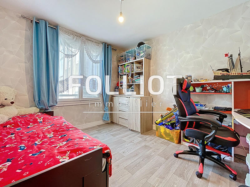 Appartement - 99 m² - 6 pièces
