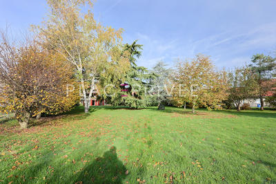 Maison - 375 m² - 10 pièces