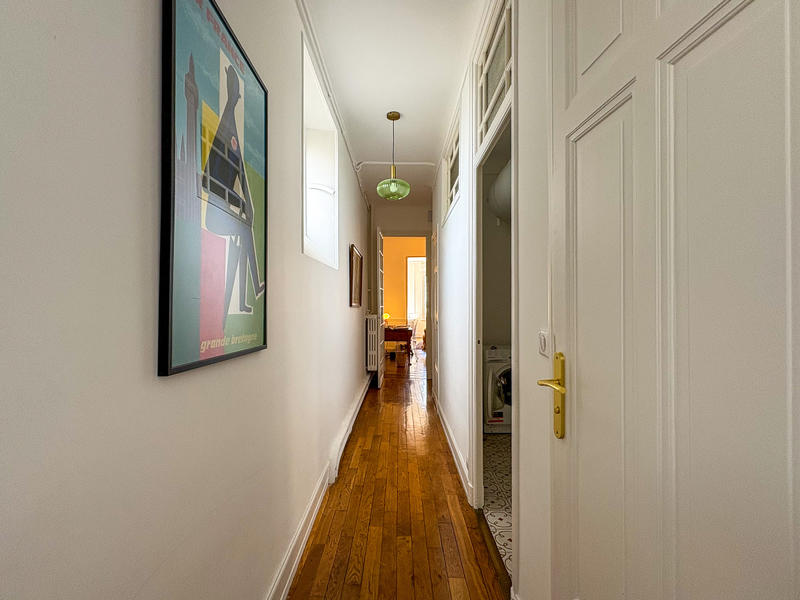 Appartement - 137 m² - 6 pièces