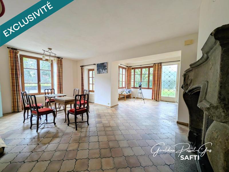 Maison - 334 m² - 12 pièces