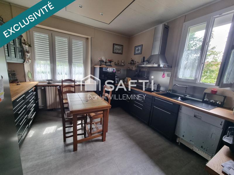 Maison - 203 m² - 9 pièces