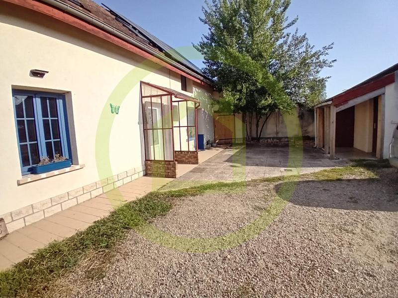 Maison - 96 m² - 6 pièces