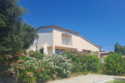 Maison - 217 m² - 5 pièces