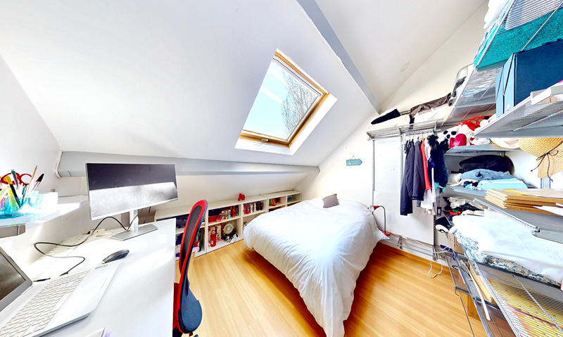 Maison - 202 m² - 8 pièces