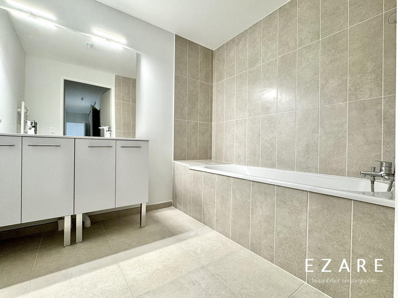 Appartement - 121 m² - 6 pièces