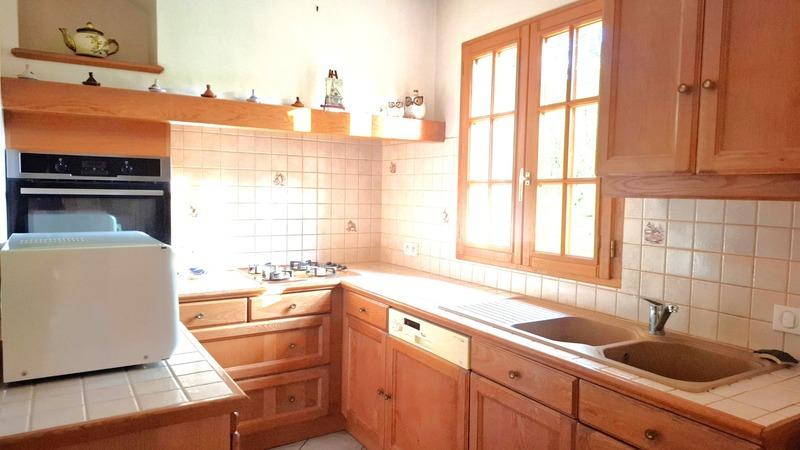 Demeure - 324 m² - 13 pièces