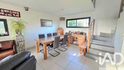 Maison - 122 m² - 6 pièces