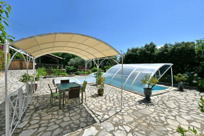 Maison en pierre - 203 m² - 8 pièces