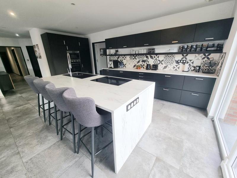 Maison - 208 m² - 7 pièces