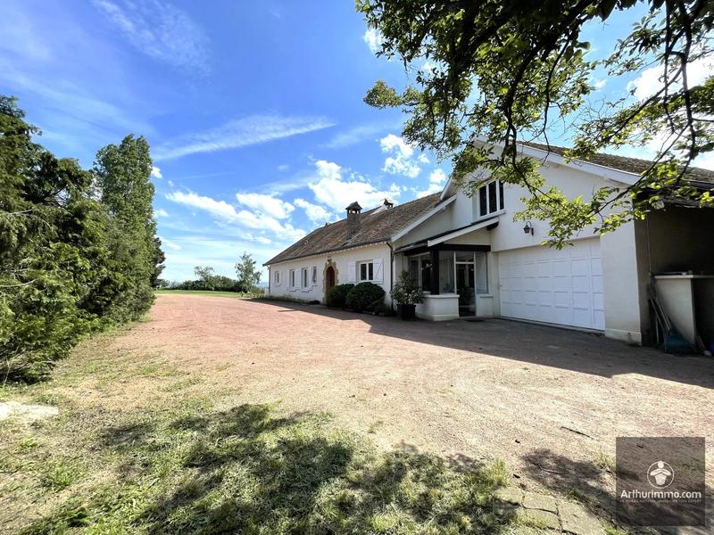 Maison - 318 m² - 11 pièces