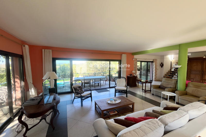 Villa - 194 m² - 5 pièces