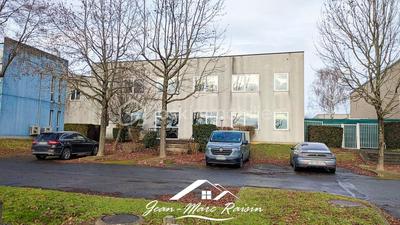 Local d'activité / Entrepôt - 326 m² - 99 pièces
