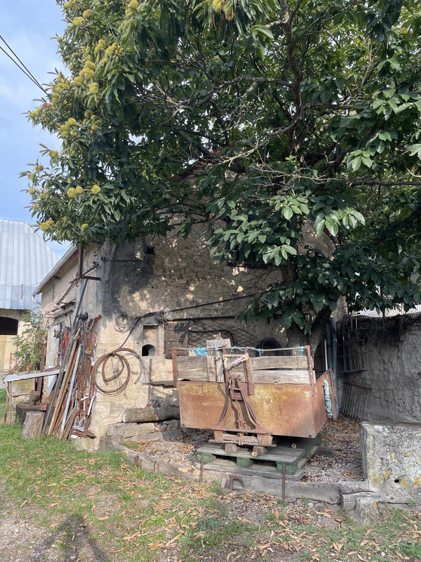 Maison - 870 m² - 3 pièces